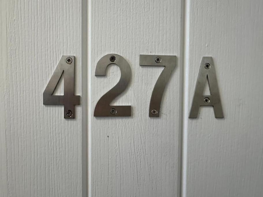 Modern 1-Bed Apartment Belfast Exterior foto